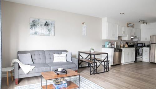 1BR Near UAB with Free Parking, Fast Wi-Fi, Workspace - Foto 1