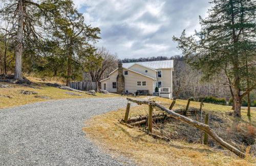3 and Picturesque Acres! Historic Lexington Farmhouse - Foto 32