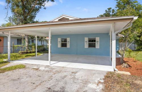 Stunning River District Residence near Beaches - Foto 16