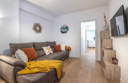 Amplio y acogedor junto al Ayuntamiento - Foto 5