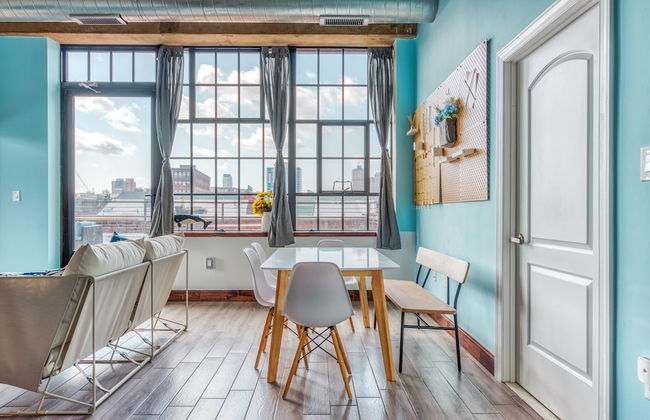 Sosuite 2BR Apt w Patio W D Gym On-site Bar - Foto 1