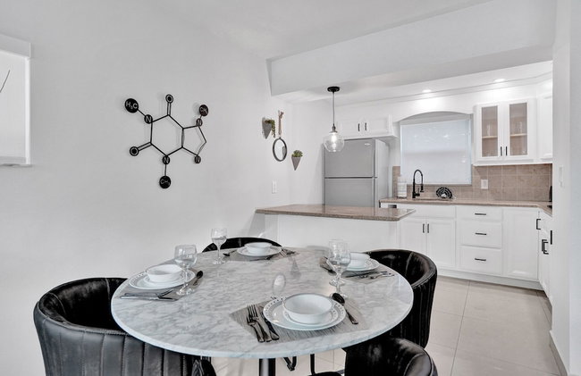 RA Suites by DesignedVR - Photo 36