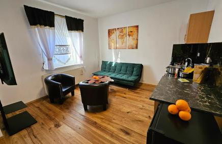 Haus (1. Etage+DG) mit Garten - Foto 6