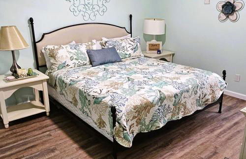 Summer's Little Bay Getaway - Photo 11