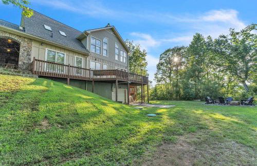 The Retreat at Wildwood - Hot Tub Theater & Deck - Foto 64