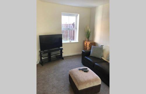 Stylish 3-Bedroom Home with Parking - Foto 1