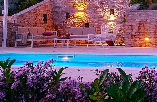 Villa Bacio with heated pool, starlink internet - Foto 9