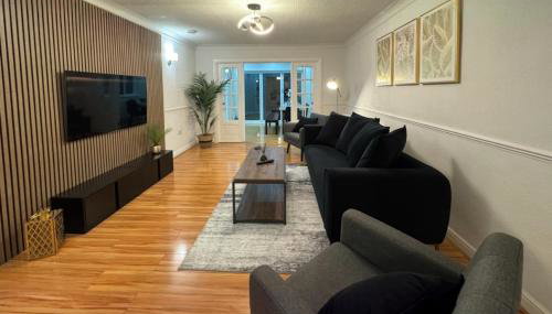 Luxury 5-bed Bungalow, Hot Tub, Games & Gated Parking - Foto 3