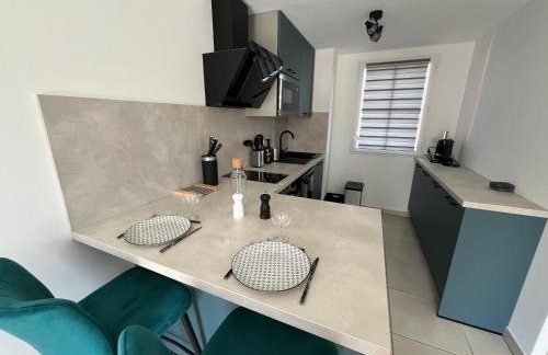 Charmant T2 rénové avec balcon, proche plage et commerces - Foto 9