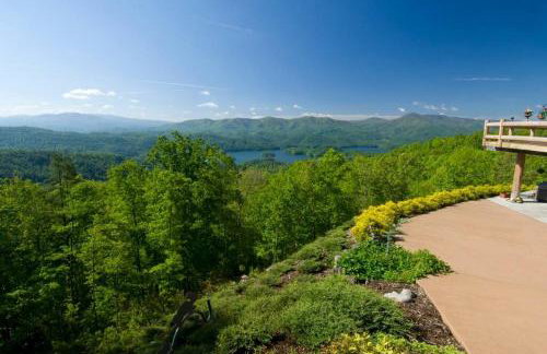 LUXURIOUS TN Mtn Lodge- Sleeps 22+, Hiking & Lake - Photo 26