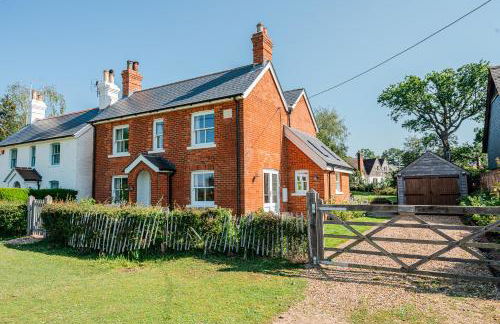 Beautiful Cottage in Brockenhurst with Forest View - Foto 28