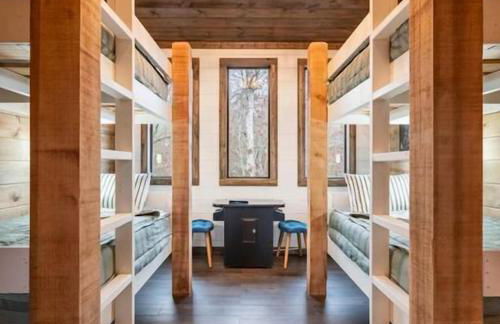 Winter Retreat in the Pines, Cozy Cabin & Fire Pit Nights - Foto 3