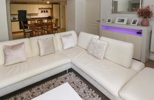 The Old Farm House - Photo 5