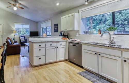 Perfectly Placed Plum Cottage - Foto 8