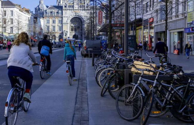 Spacious 3BR 2/5 BA Near Diamond District by Oneluxstay - Foto 2