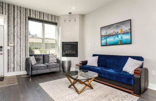 Family-Friendly 4BR Retreat Sleeps 12, Private Yard, Garage, Close to Stadiums, Casino & Downtown - Foto 7