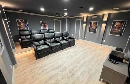 Gorgeous Modern 6BR South Facing Private Pool Hot Tub BBQ Theater 2 Miles Disney - Foto 8