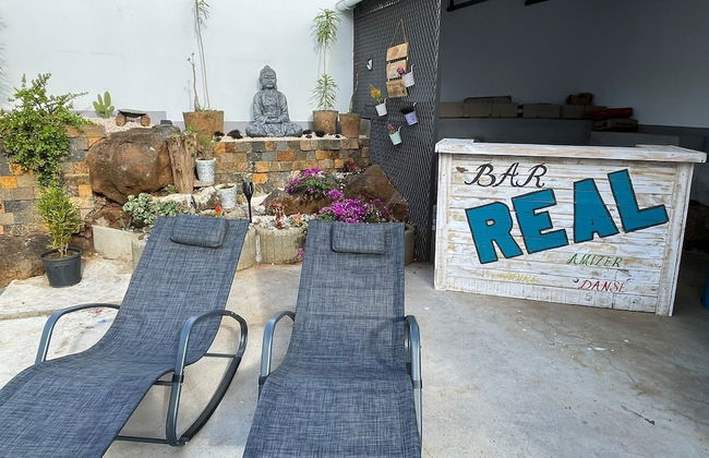 Spacious 4-bed Villa in Flic en Flac Roof top bar - Photo 22