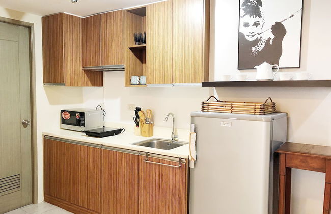 Cozy Pad in Heart of Makati HiSpeed WiFi - Photo 8