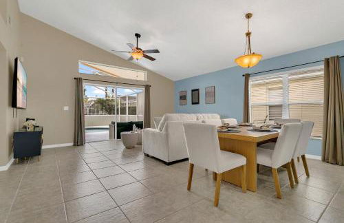 Dream Stay Orlando with a pool and home theater - Photo 32