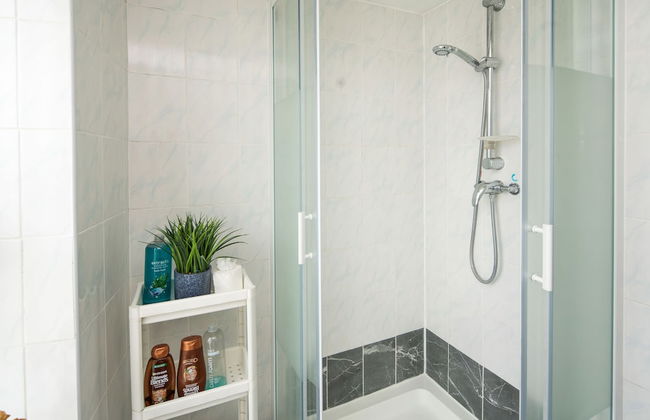 Stylish Penthouse for 6 in Woolwich - Photo 15