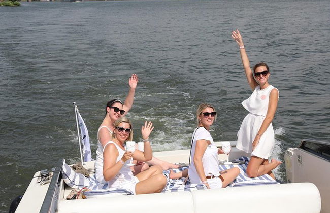 Yacht Tour in Frankfurt for up to 12 Guests - Photo 10