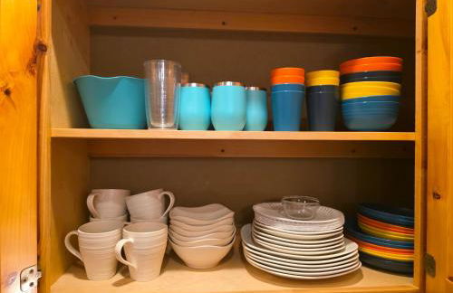 Riverfront Little Red Cabin, World-class Trout Fishing, Views & Boat Access - Foto 25