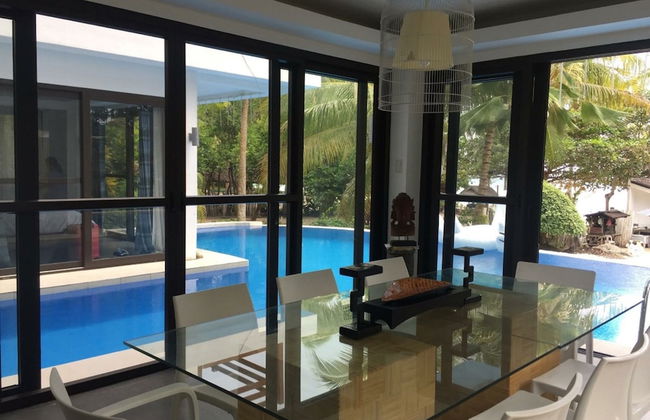 The Whitehouse by the Sea - Photo 37