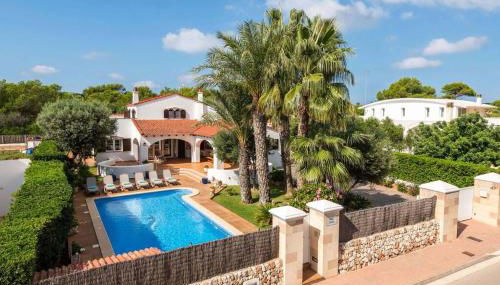 4 Bedroom Villa, Pool, 500m to Beach, Cala en Blanes - Foto 2