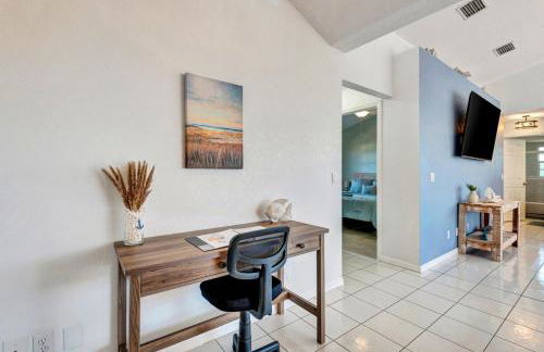 Spacious Canal-View Home with Pool and Game Room - Foto 54