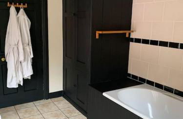 Mews House, Tewkesbury town centre, hot tub, pets - Foto 9