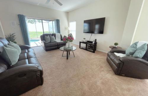 557-Impressive Two Story Private Villa with South Facing Pool 4 Large Bedrooms - Foto 34