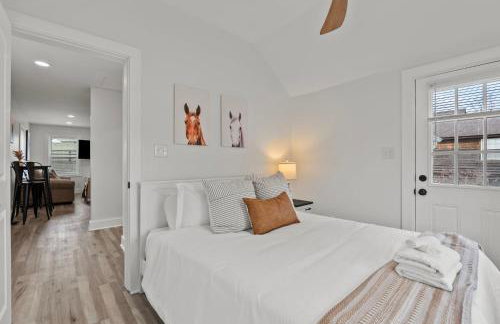 Creekside Stay | Peaceful Cottage | Elkhorn - Foto 23