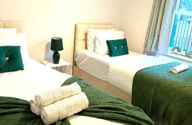 Dover Port in quiet location with Castle Views and off road parking - Foto 44