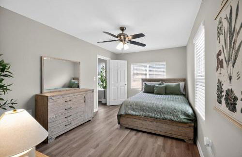 Stylish and Cozy 4BR Home in Houston, Sleeps 9 - Foto 16