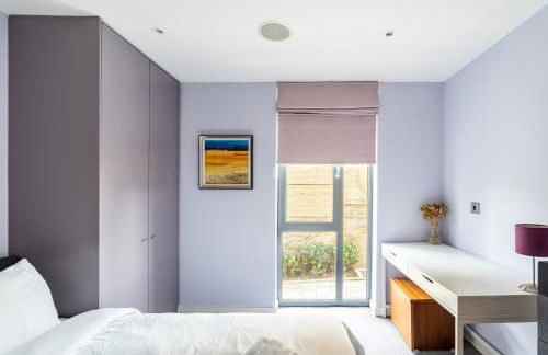 King beds apartment with en-suite, private balcony and elevator by iconic Portobello Market - Foto 14