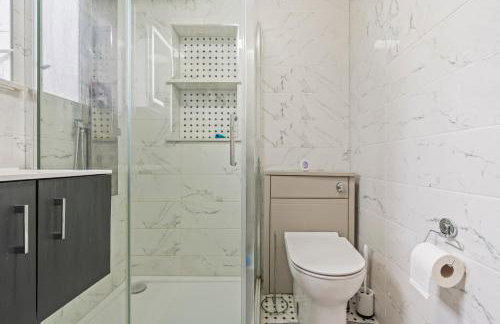 Modern Stay in Nuneaton with Free Parking - Foto 21