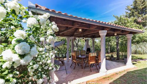 1 Bedroom Cozy Apartment In Valtura - Foto 2