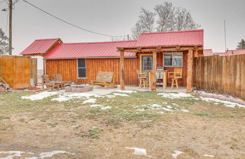 Glenvil Cabin with Gas Grill Steps to Dock and Pond! - Foto 21