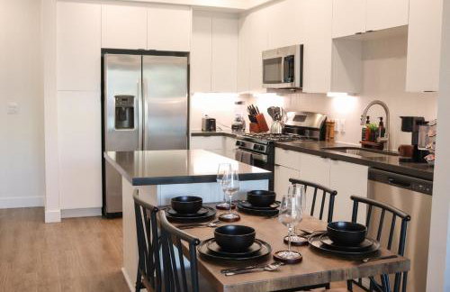 Resort-Style APT with Pool, Gym & Parking 10min to Disneyland - Foto 72