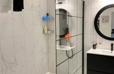 Venetian gem in neapolitan with private courtyard - Photo 13