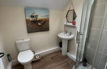 Luxury homely open-plan Barn with log burner & games room - Foto 13