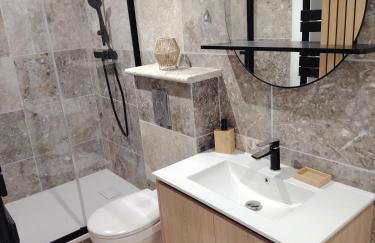 Suite romantique avec jacuzzi privatif - Photo 5