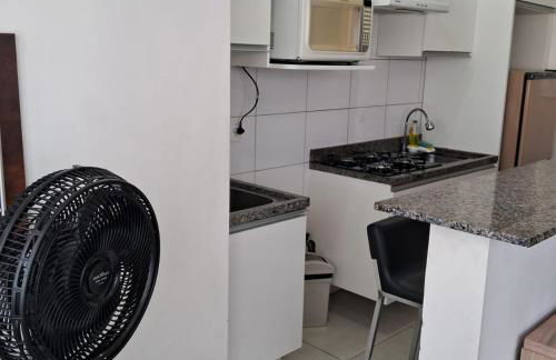 Apto6 com WI-FI e garagem e 100 a av Brasil - Foto 5