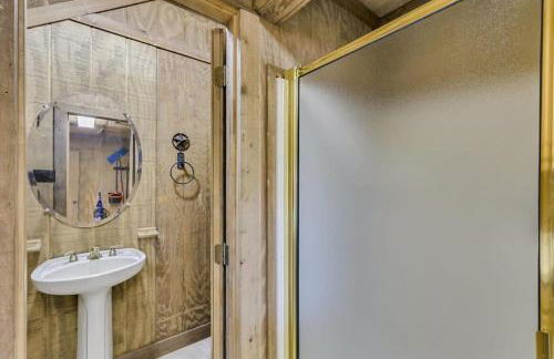 Spacious Ranch Style Home w Cinema Room - Foto 39