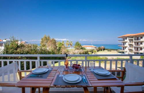 Calypso beach front apartment - Foto 2