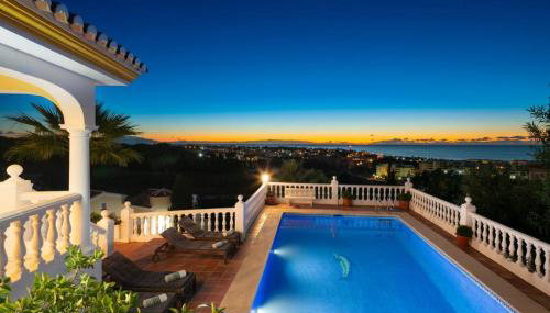 Large Family Villa 500m From Beach with Stunning Views - Foto 2