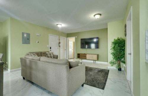 Explore NYC, Parks and Beaches! Top-Floor Apt - Foto 6