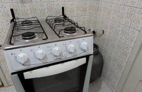 Quarto em apartamento com vida a pé no BOM FIM - Foto 3