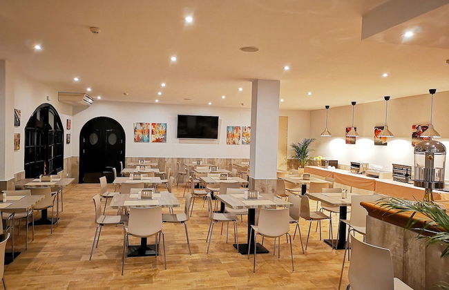 Apartamentos Puerta del Sur - Photo 27